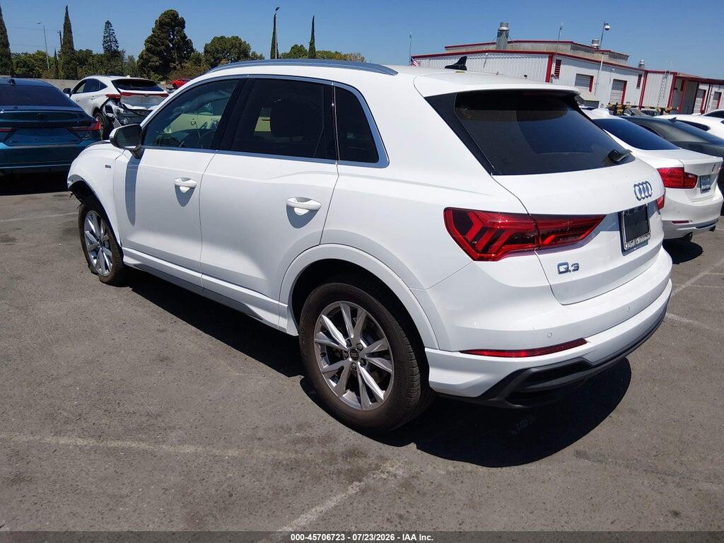 WA1DECF37R1021290 2024 AUDI Q3 photo no. 3
