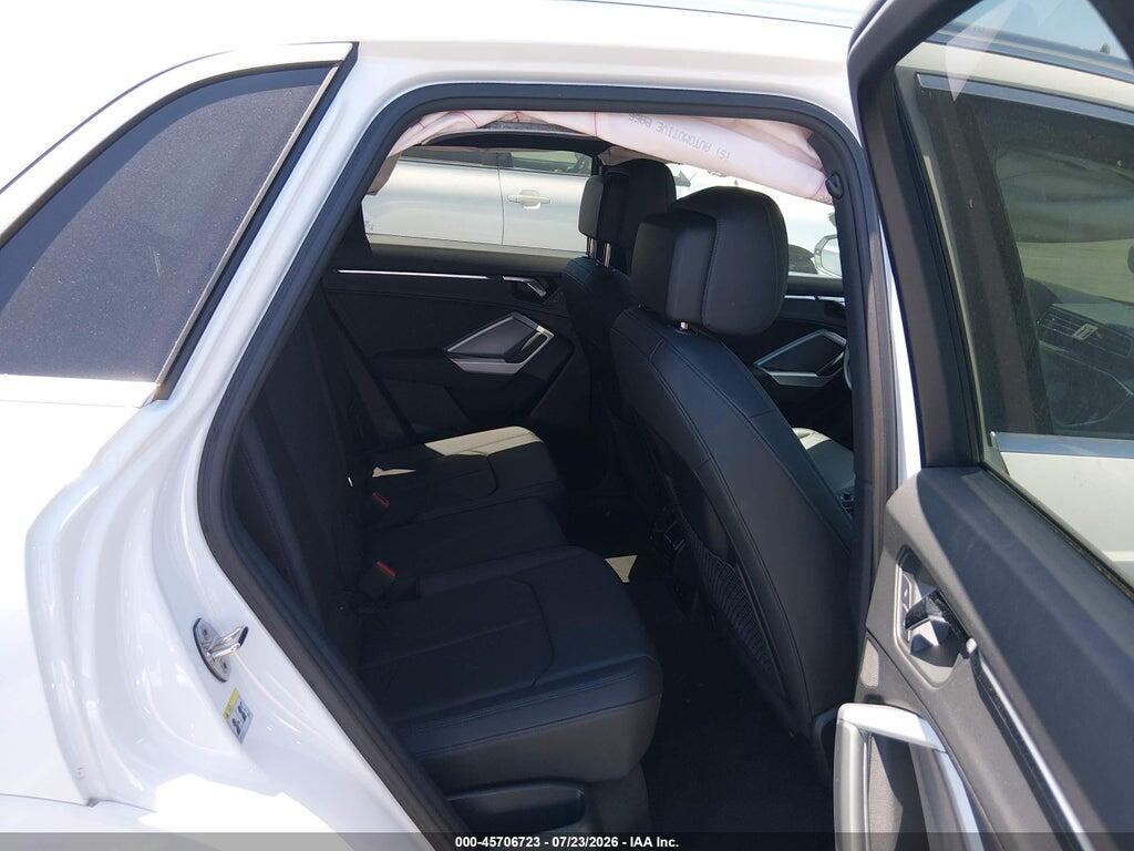 WA1DECF37R1021290 2024 AUDI Q3 photo no. 8