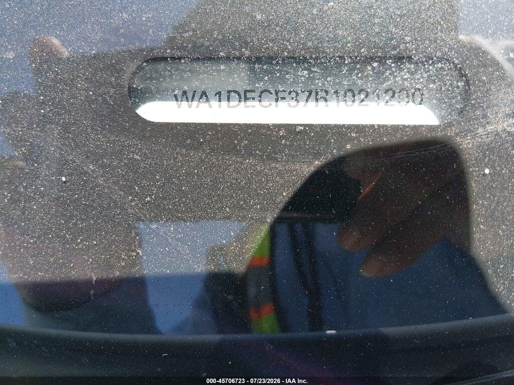 WA1DECF37R1021290 2024 AUDI Q3 photo no. 9