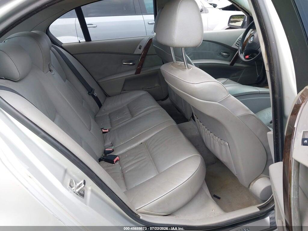 WBANE73597CM44703 2007 BMW 530I photo no. 8