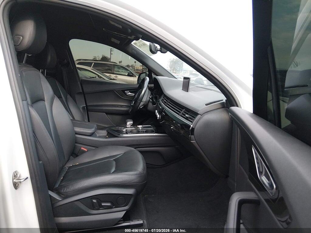 WA1LAAF75HD026807 2017 AUDI Q7 photo no. 5