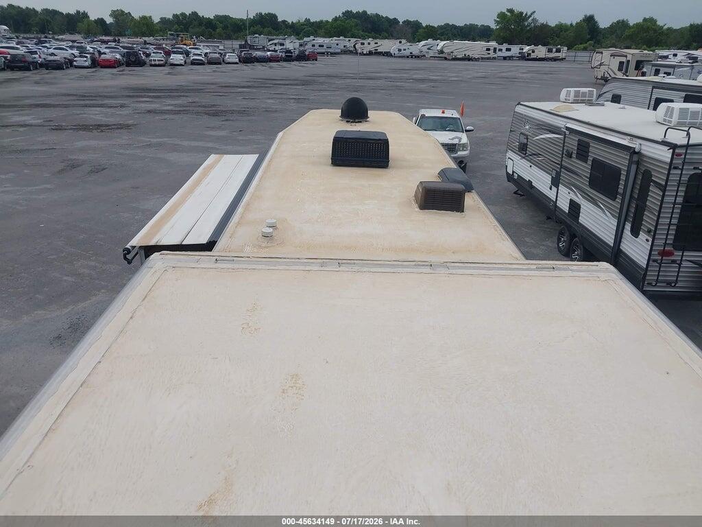 1B9BG3123ES511145 2014 BLOOMER TRAILER MANU 32X9 HORSE TRAILER photo no. 12