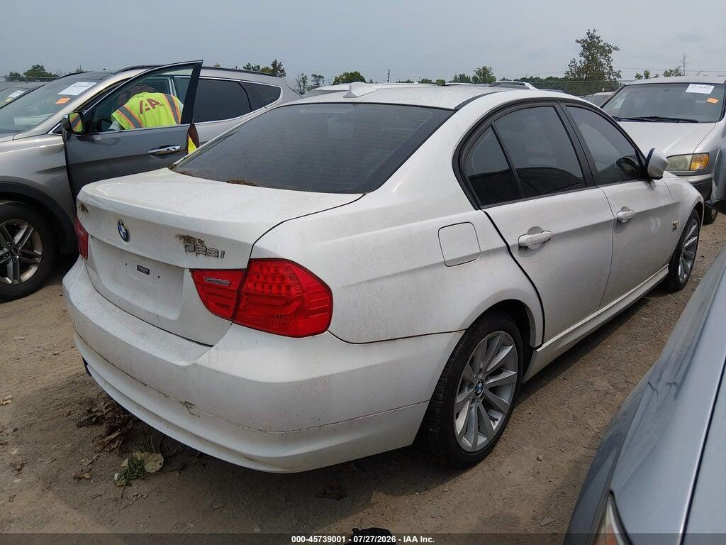 WBAPK7C59BF083689 2011 BMW 328I photo no. 4