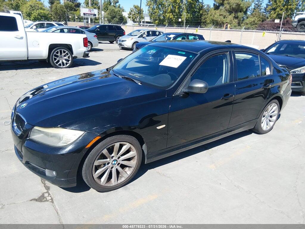 WBAPH5C53BA444544 2011 BMW 328I photo no. 2