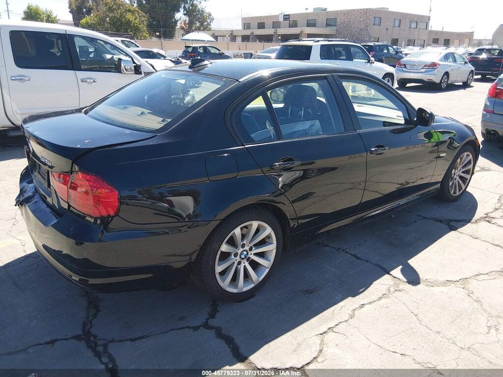 WBAPH5C53BA444544 2011 BMW 328I photo no. 4
