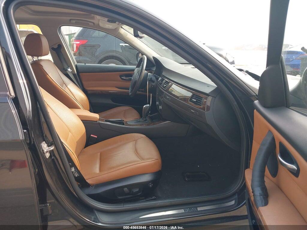 WBAPK7C50BA816368 2011 BMW 328I photo no. 5