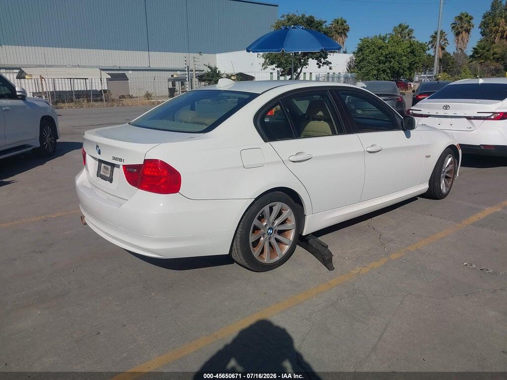 WBAPH7C57BE131484 2011 BMW 328I photo no. 4