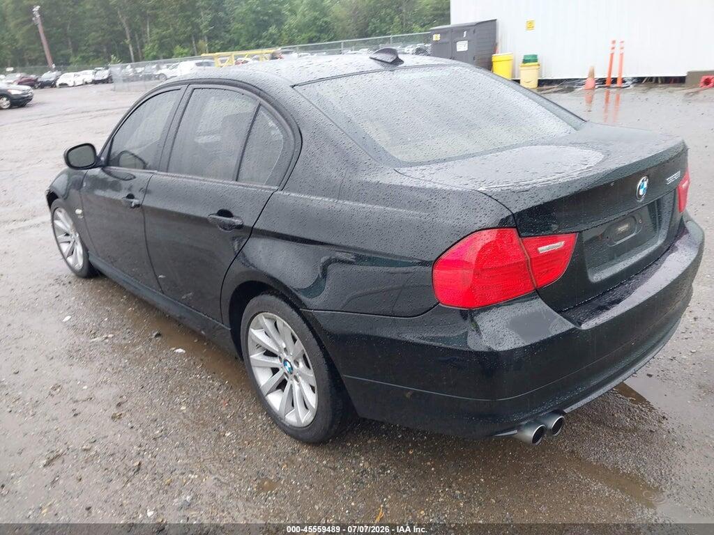 WBAPK5C59BF127498 2011 BMW 328I photo no. 3