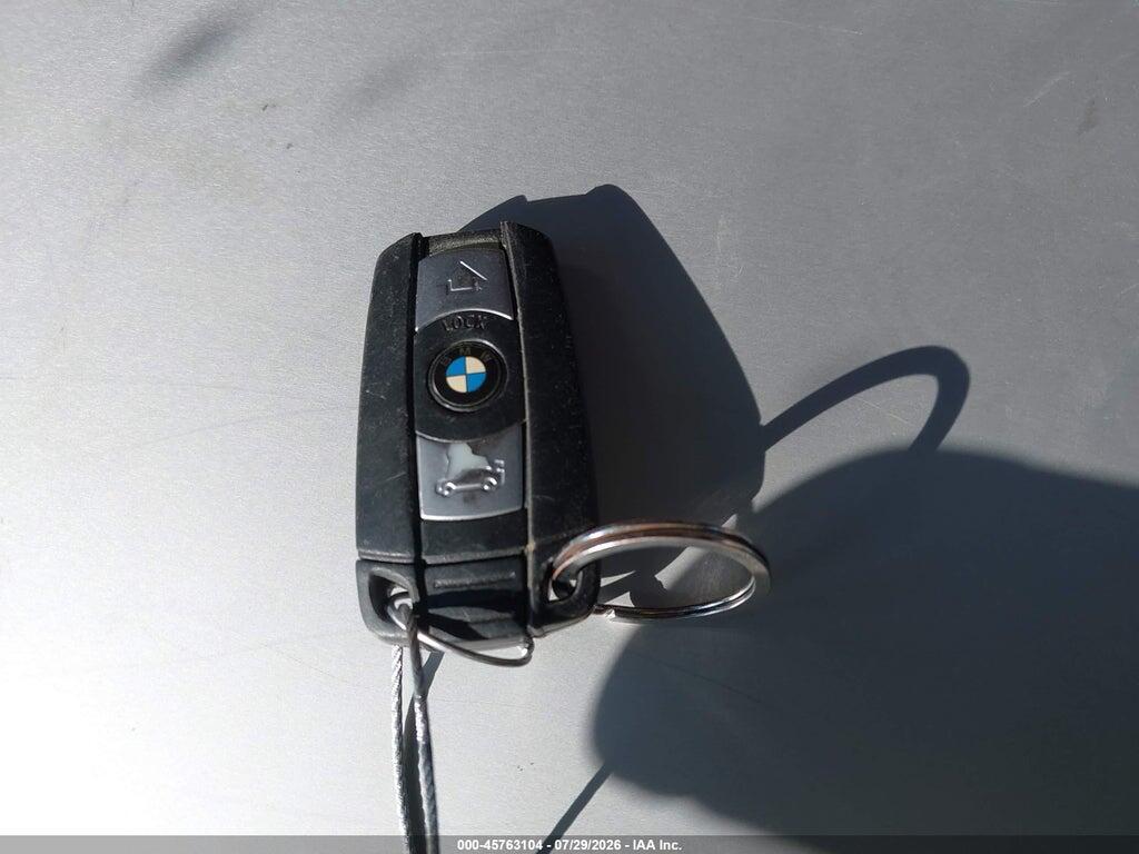 WBAPL5C55BA919366 2011 BMW 335I photo no. 11