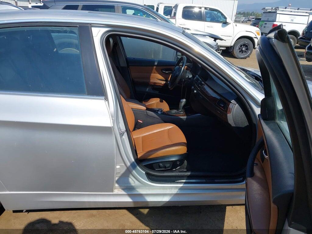 WBAPL5C55BA919366 2011 BMW 335I photo no. 5
