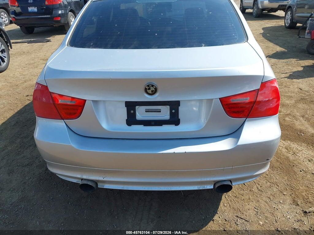 WBAPL5C55BA919366 2011 BMW 335I photo no. 6