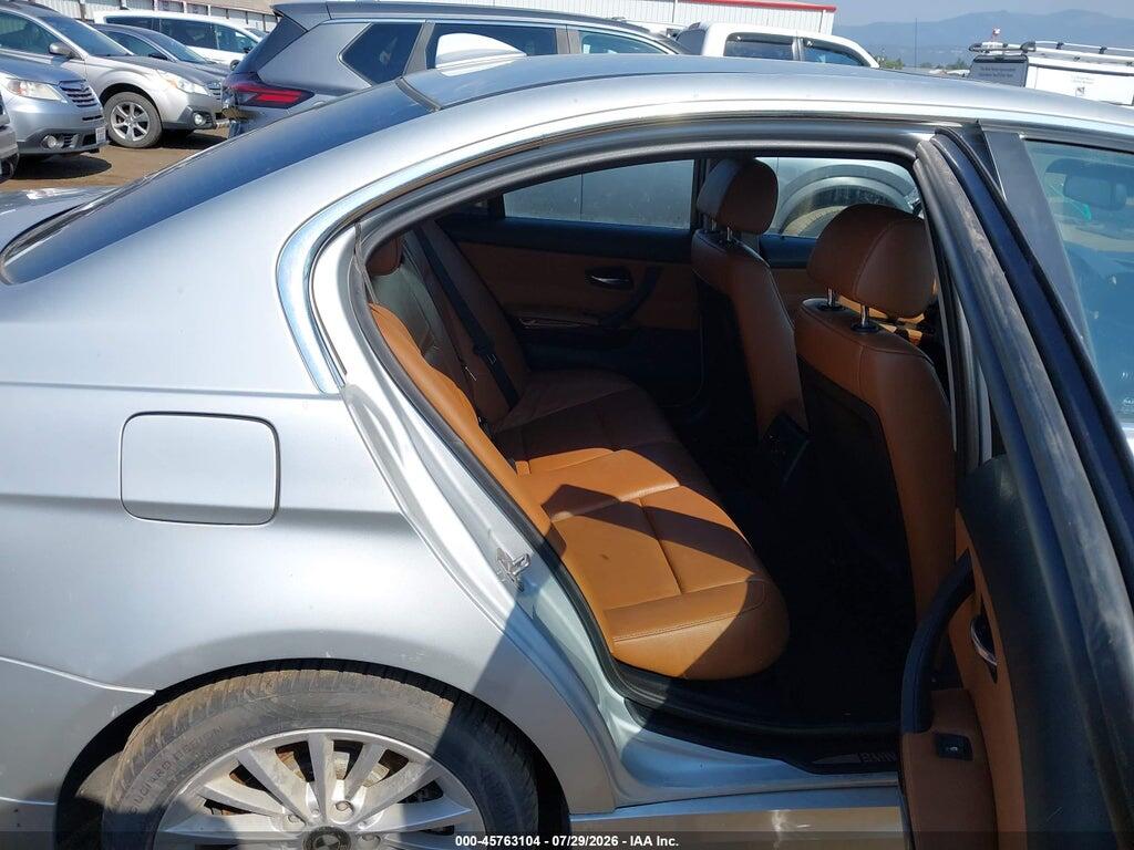 WBAPL5C55BA919366 2011 BMW 335I photo no. 8