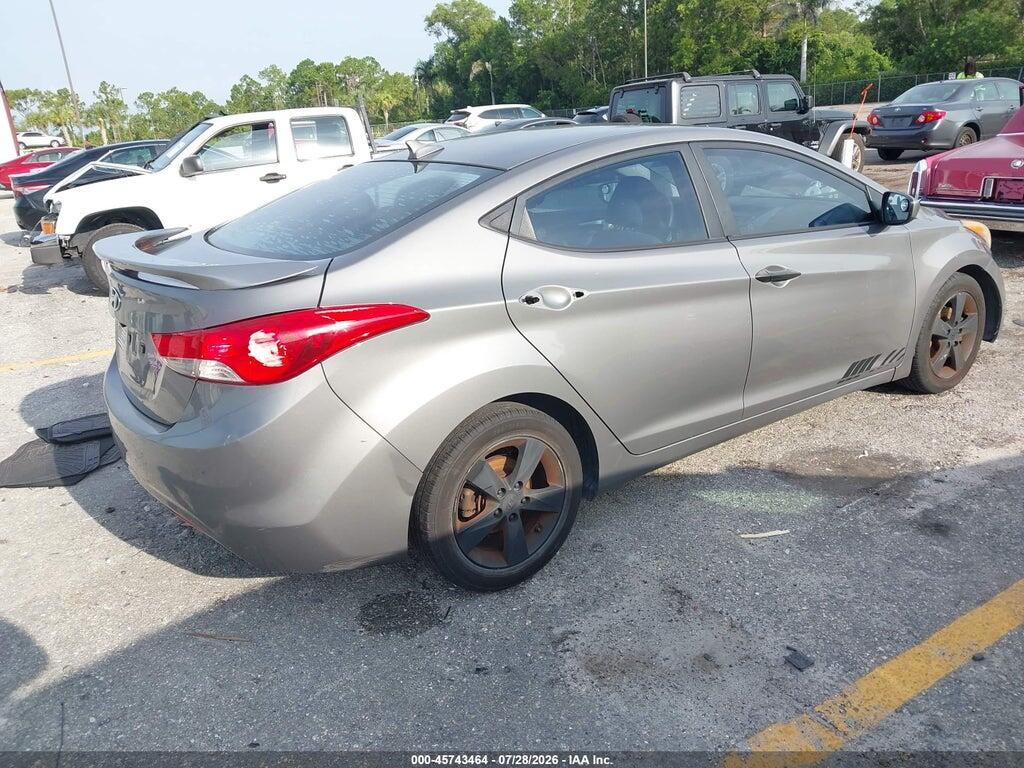 5NPDH4AE2DH343896 2013 HYUNDAI ELANTRA photo no. 4