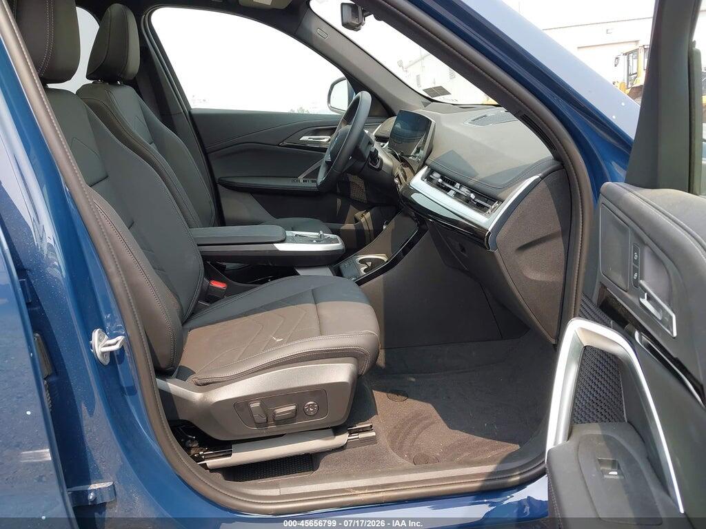 WBX73EF09T5604408 2026 BMW X1 photo no. 5