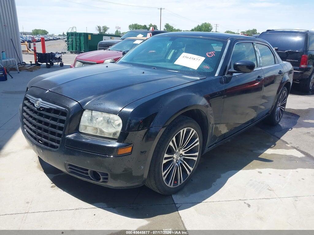 2C3CA2CV8AH329639 2010 CHRYSLER 300 photo no. 2