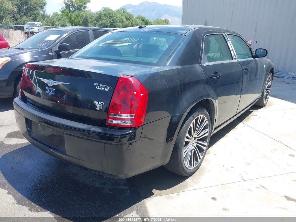 2C3CA2CV8AH329639 2010 CHRYSLER 300 photo no. 4