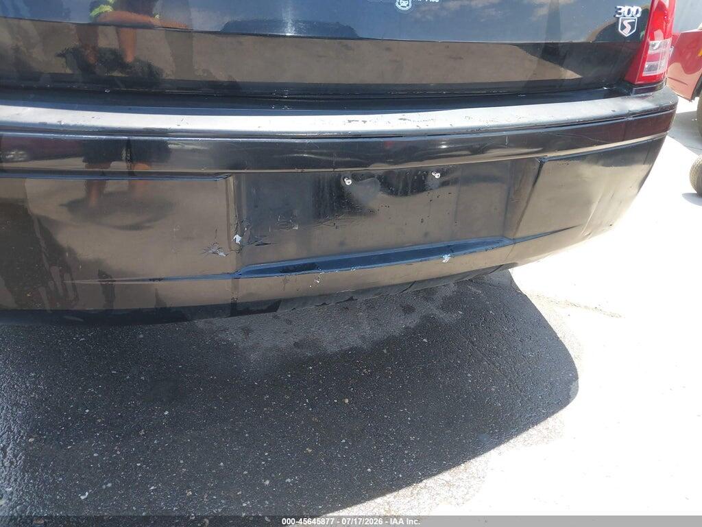 2C3CA2CV8AH329639 2010 CHRYSLER 300 photo no. 6
