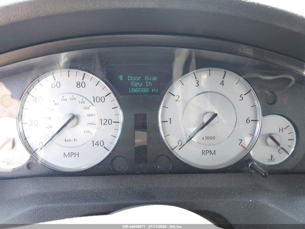 2C3CA2CV8AH329639 2010 CHRYSLER 300 photo no. 7