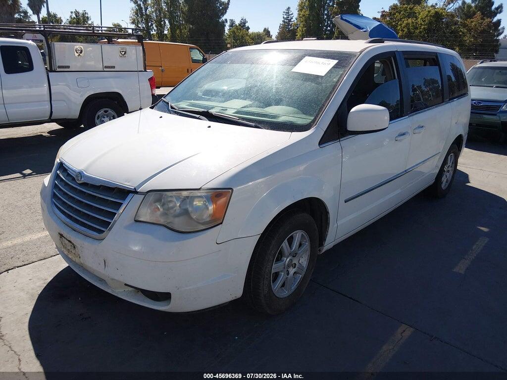 2A4RR5D17AR491925 2010 CHRYSLER TOWN & COUNTRY photo no. 2