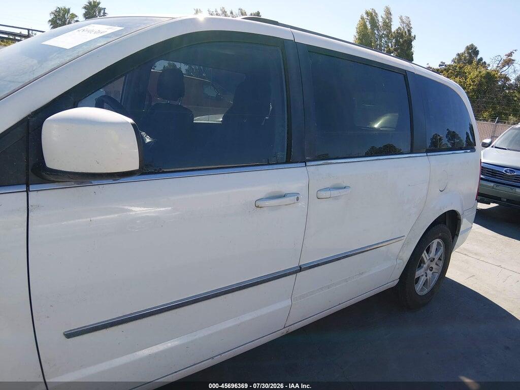2A4RR5D17AR491925 2010 CHRYSLER TOWN & COUNTRY photo no. 6