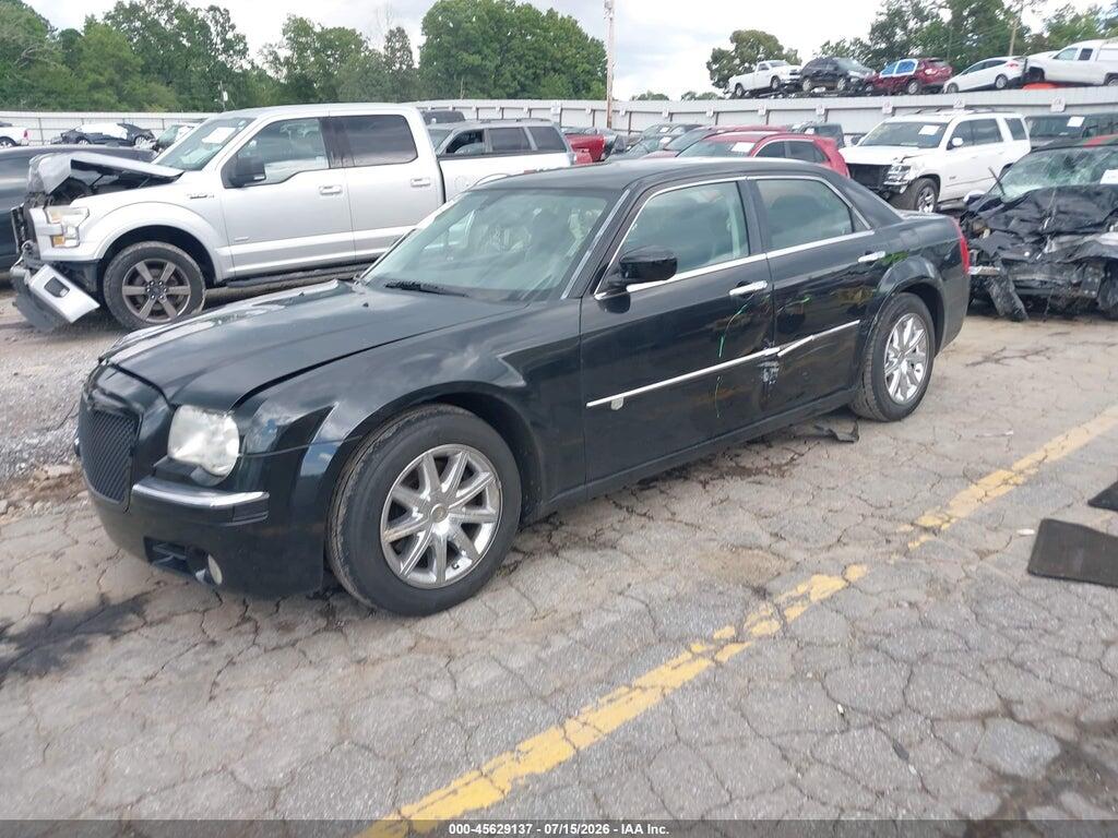 2C3CA6CT3AH114840 2010 CHRYSLER 300C photo no. 2