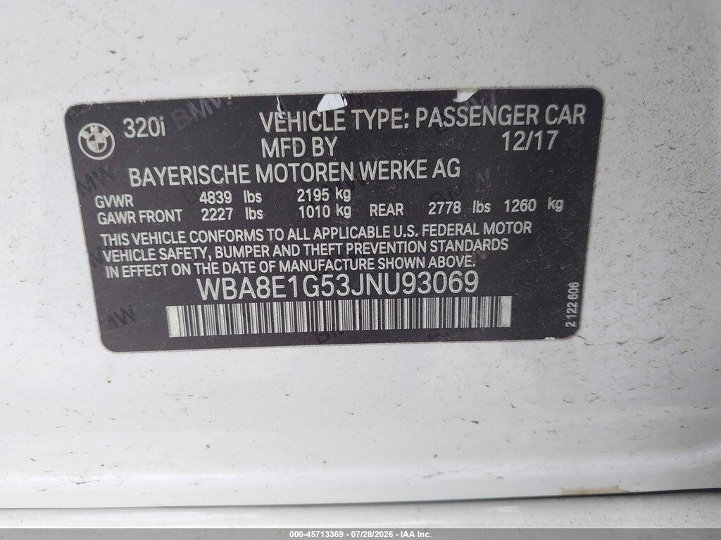 WBA8E1G53JNU93069 2018 BMW 320I photo no. 9
