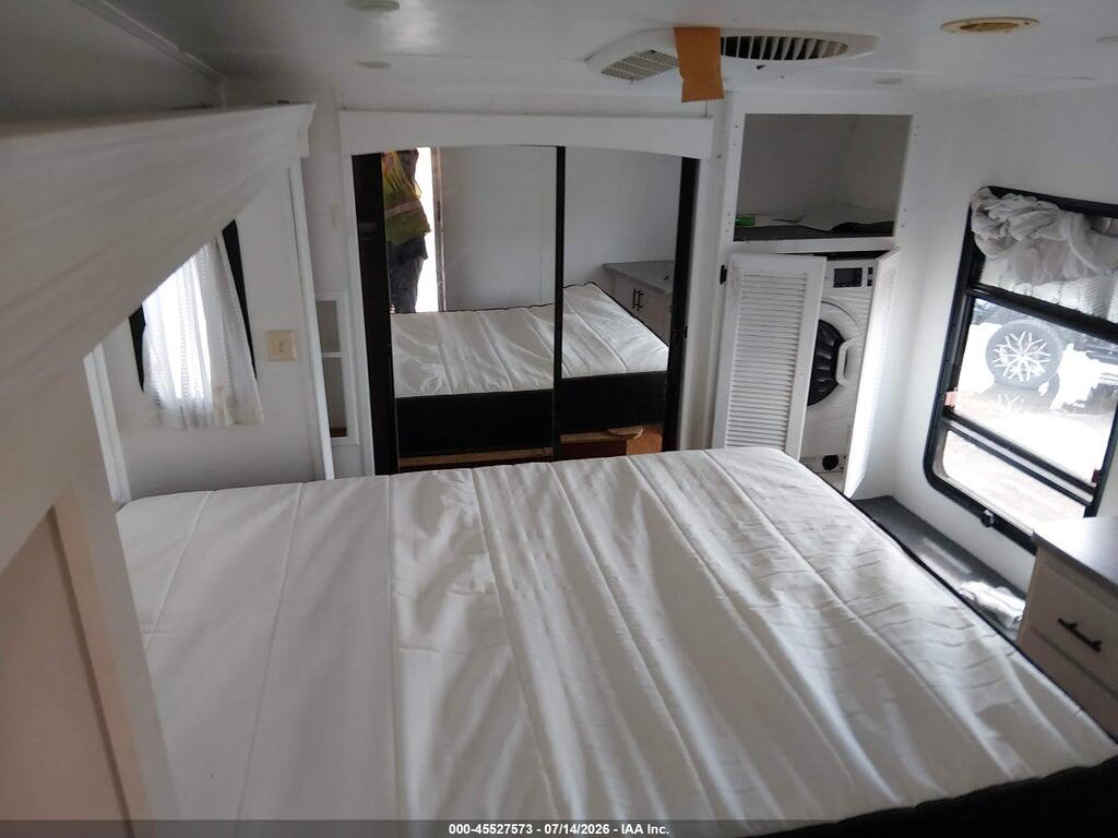 16F62E5R281A08781 2008 CARRIAGE CAMEO photo no. 8