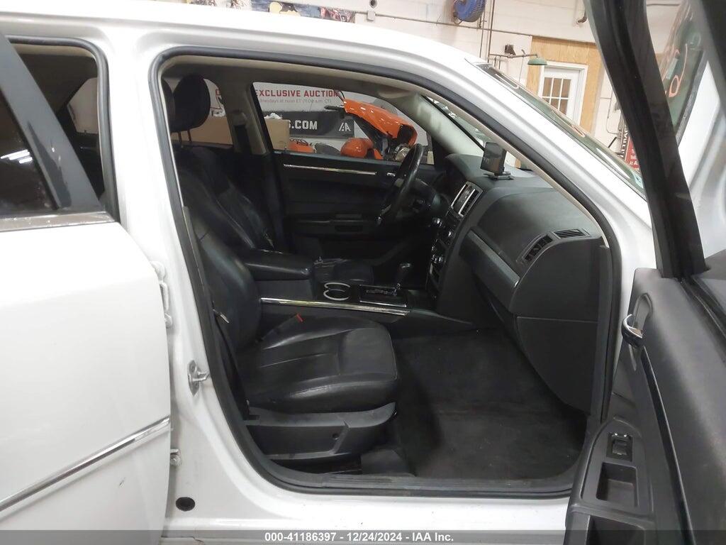 2C3CA5CV0AH264609 2010 CHRYSLER 300 photo no. 5