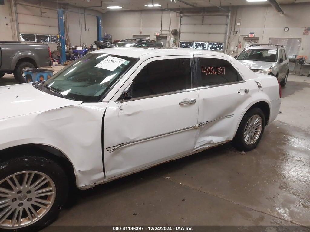 2C3CA5CV0AH264609 2010 CHRYSLER 300 photo no. 6