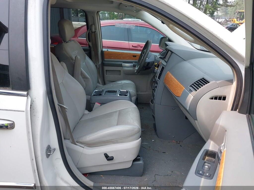 2A4RR7DX9AR448848 2010 CHRYSLER TOWN & COUNTRY photo no. 5