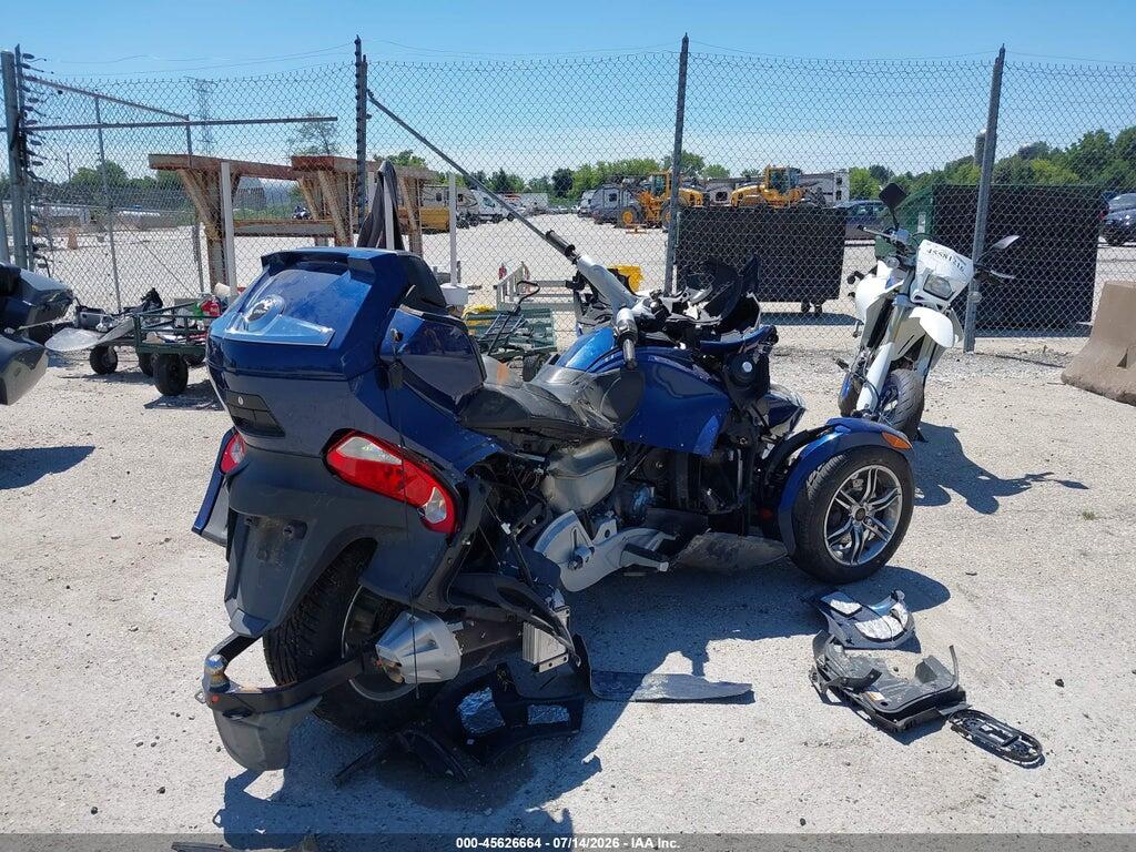 2BXJBKC12AV001339 2010 CAN-AM SPYDER ROADSTER photo no. 4
