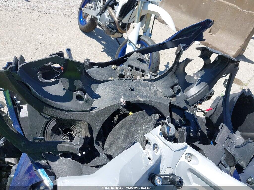 2BXJBKC12AV001339 2010 CAN-AM SPYDER ROADSTER photo no. 7