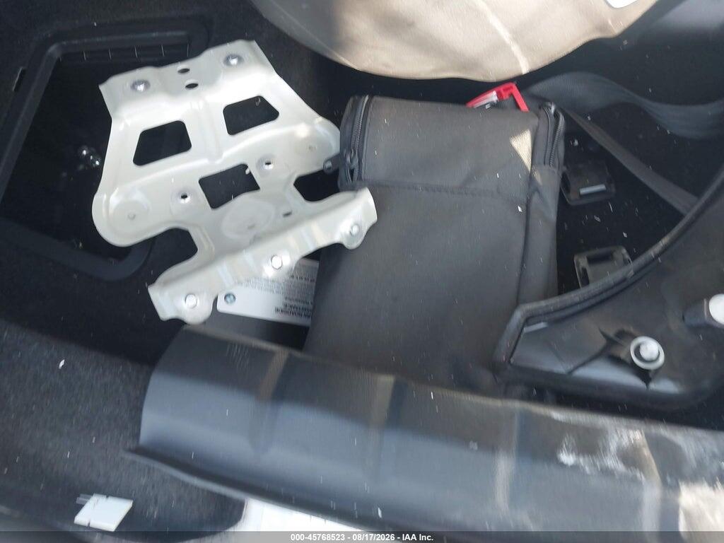 WBA23EH01PCN26385 2023 BMW 740 photo no. 12