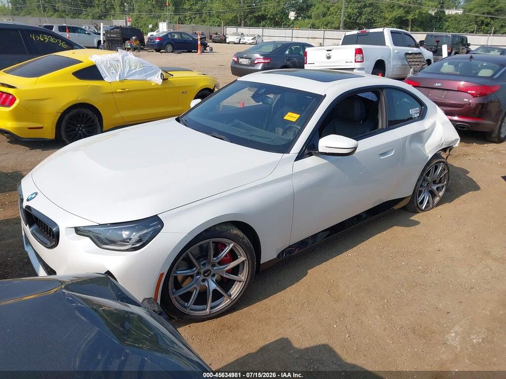 3MW33CM03P8C95205 2023 BMW 230 photo no. 2