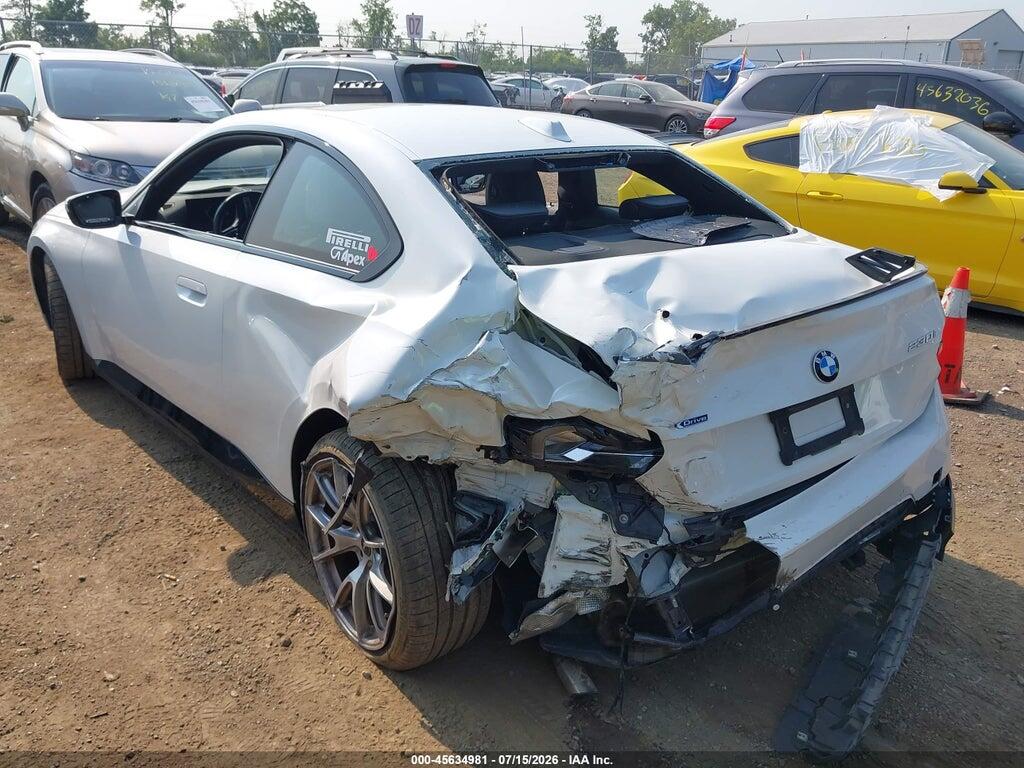 3MW33CM03P8C95205 2023 BMW 230 photo no. 3
