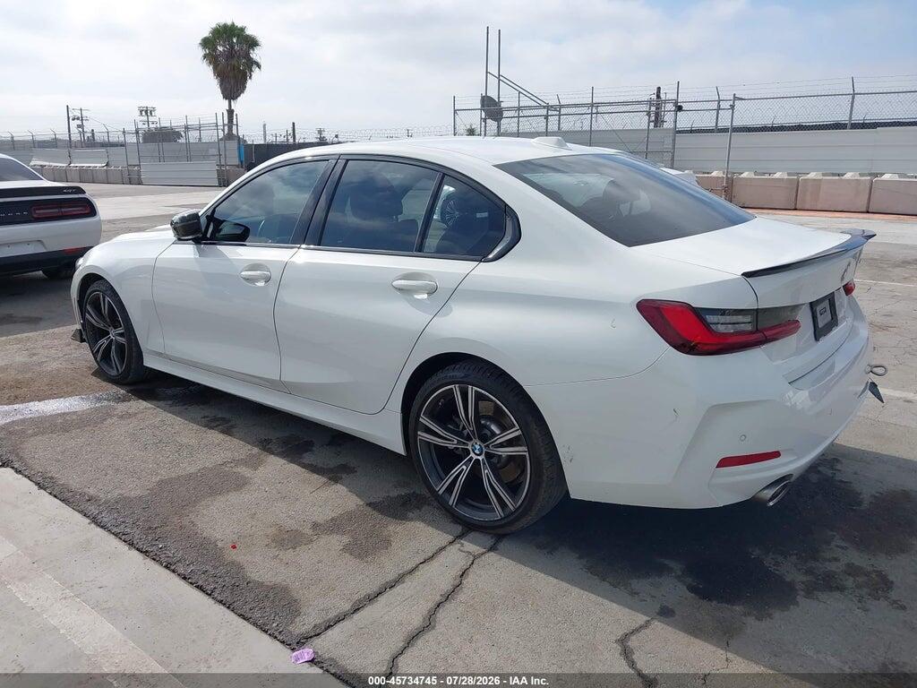 3MW69FF06P8D08135 2023 BMW 330I photo no. 3
