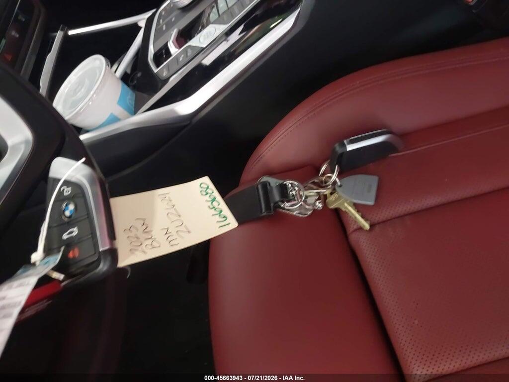 3MW89FF09P8D06825 2023 BMW 330I photo no. 11