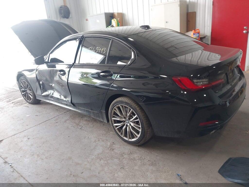 3MW89FF09P8D06825 2023 BMW 330I photo no. 3