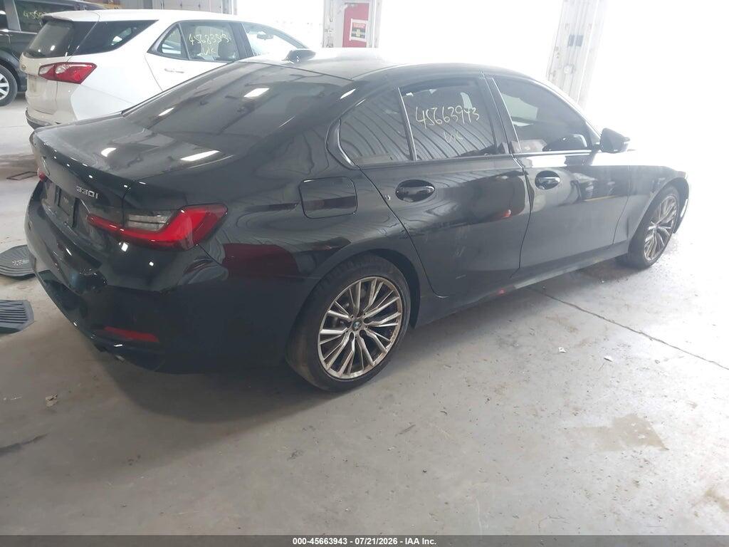 3MW89FF09P8D06825 2023 BMW 330I photo no. 4