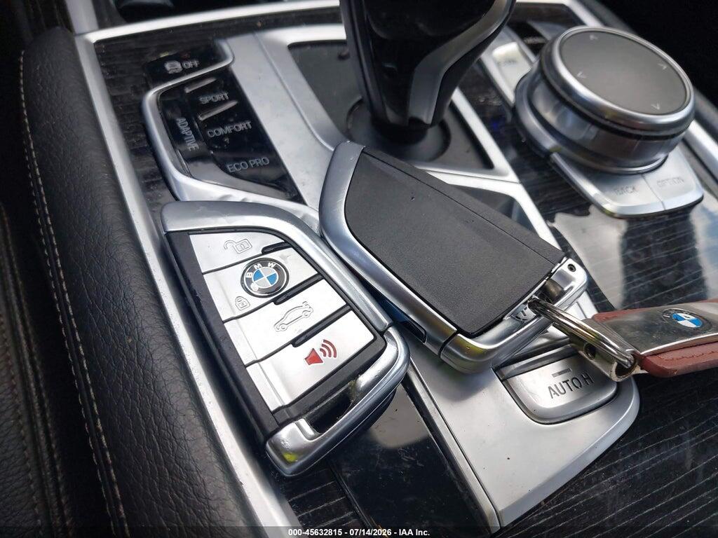 WBA7E2C50KB218558 2019 BMW 740I photo no. 11
