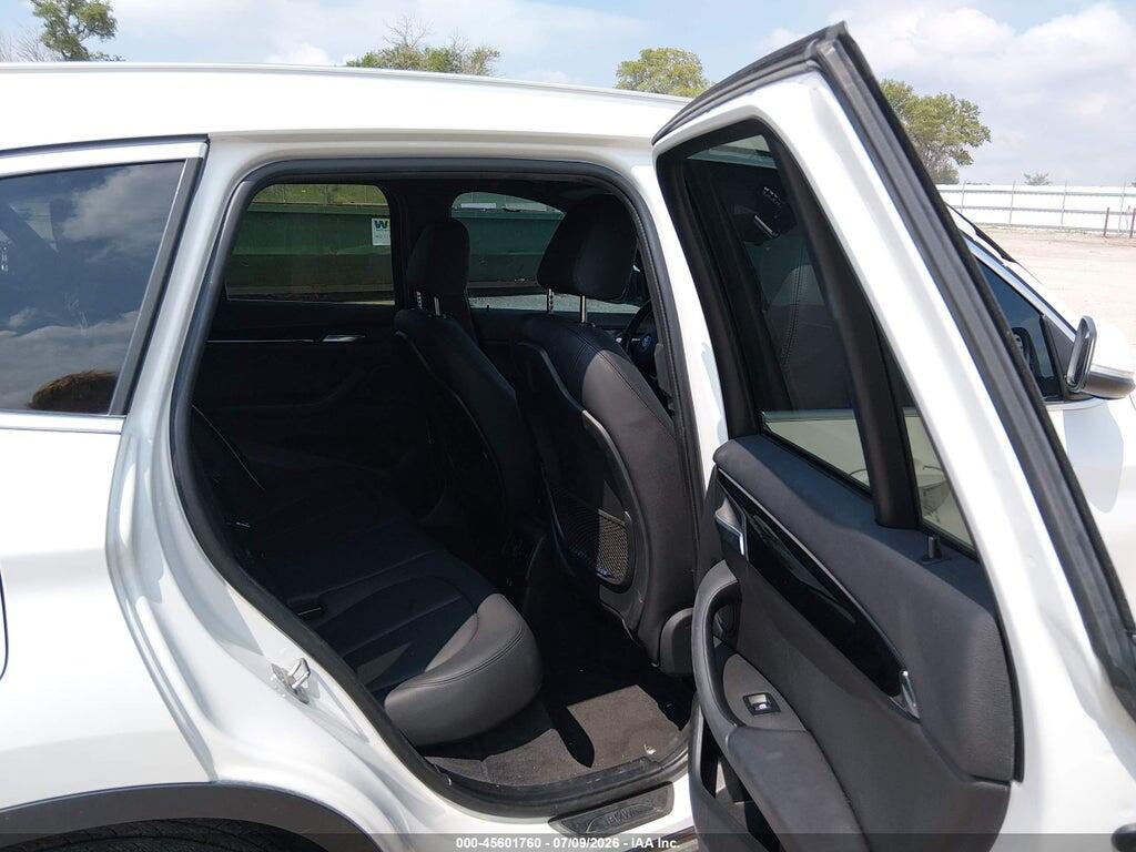 WBXHT3C56K5L38501 2019 BMW X1 photo no. 8