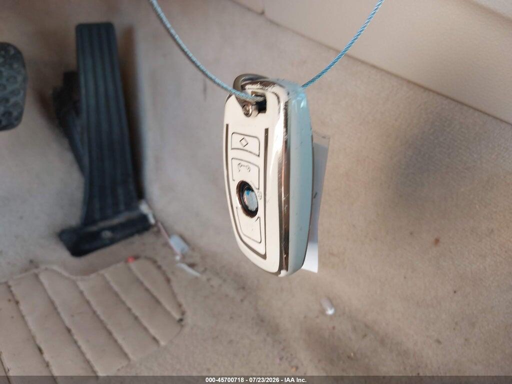 WBA3C3C51DF982585 2013 BMW 320I photo no. 11