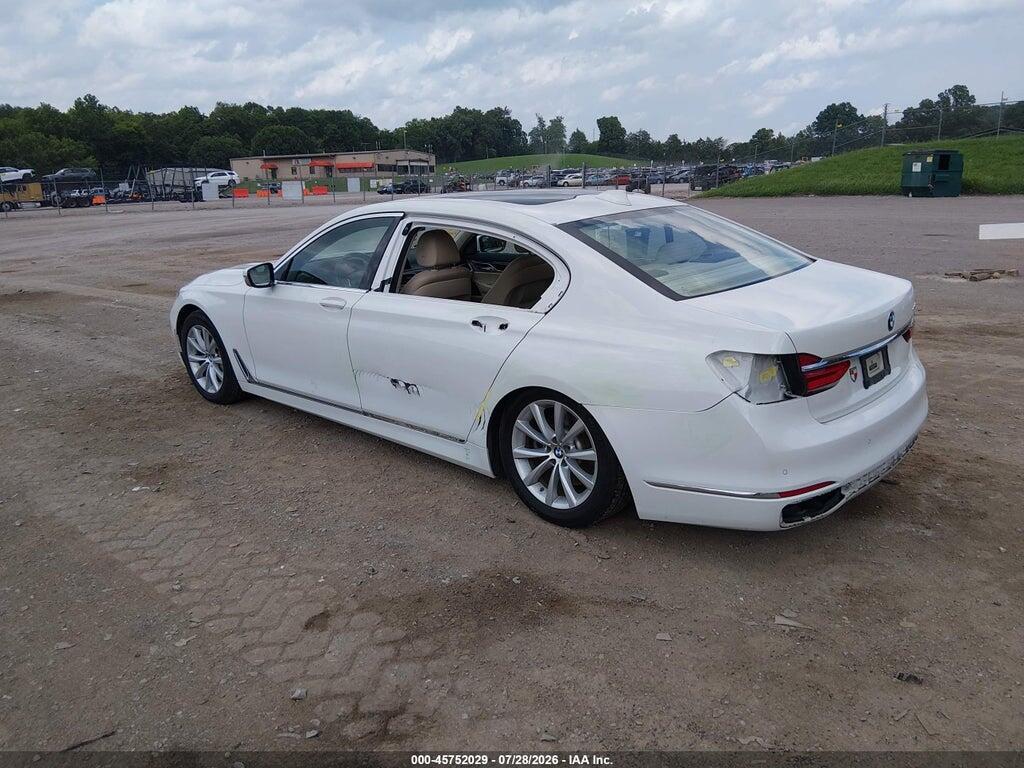 WBA7E2C50HG740411 2017 BMW 740I photo no. 3
