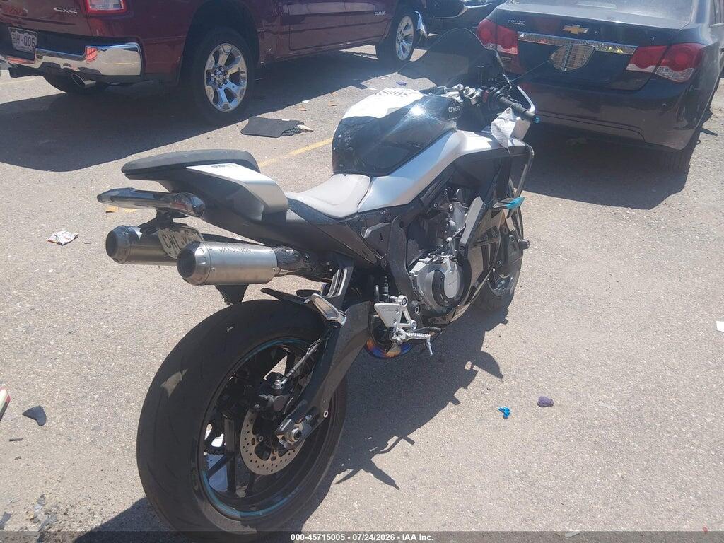 LCEPEVLP4T6000994 2026 CF MOTO 675SS photo no. 4