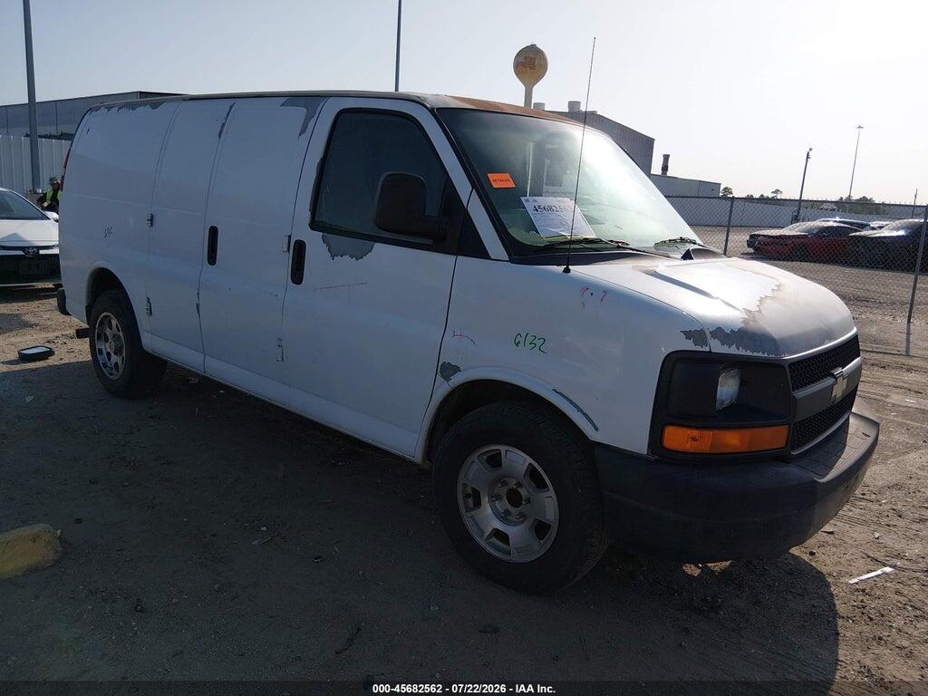 1GCSGAFX2B1177497 2011 CHEVROLET EXPRESS 1500 photo no. 1