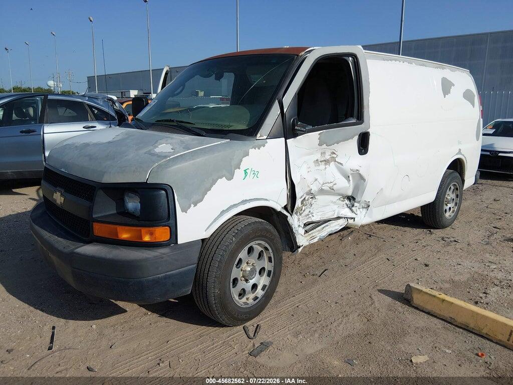 1GCSGAFX2B1177497 2011 CHEVROLET EXPRESS 1500 photo no. 2