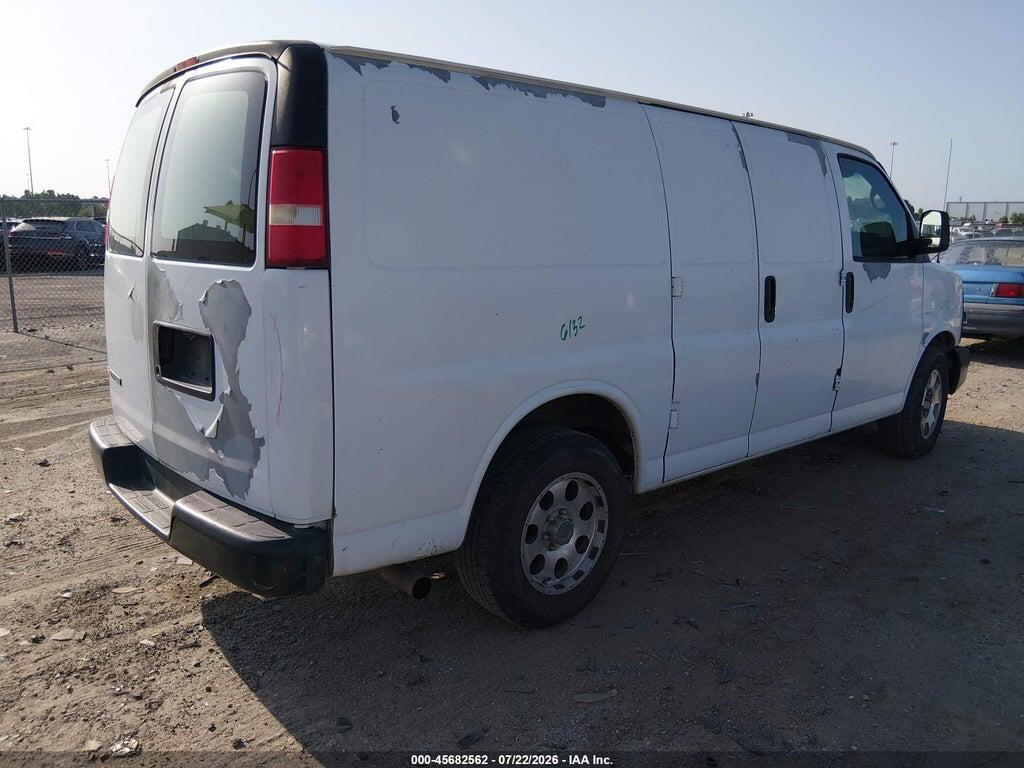 1GCSGAFX2B1177497 2011 CHEVROLET EXPRESS 1500 photo no. 4