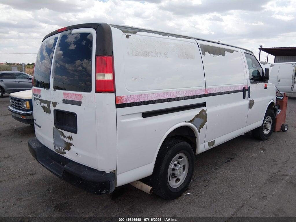1GCWGFCA1B1113918 2011 CHEVROLET EXPRESS 2500 photo no. 4