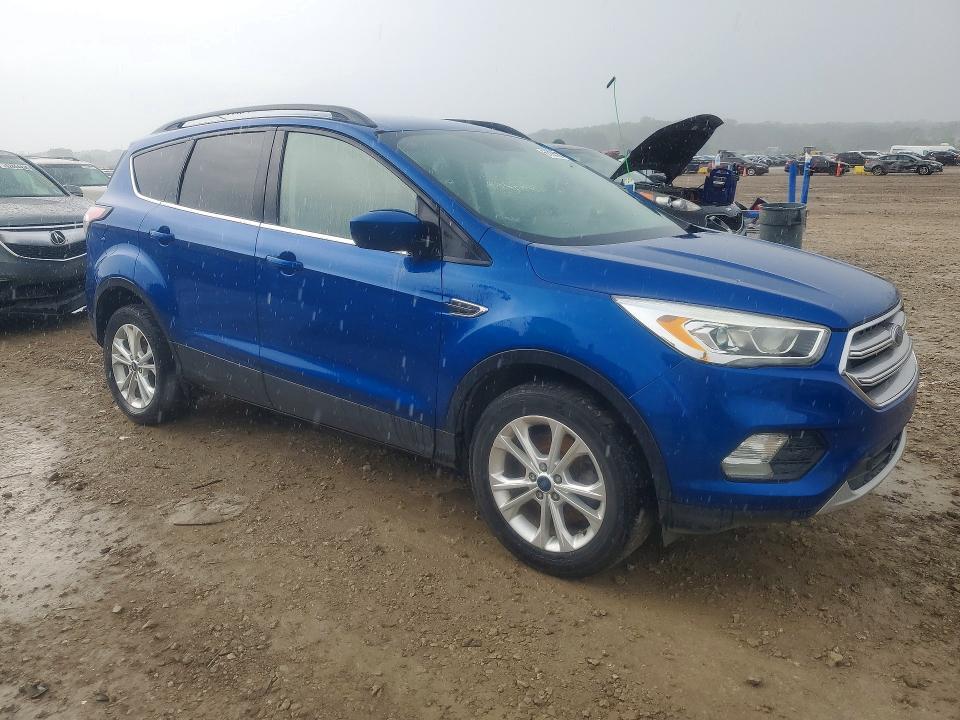 2017 FORD ESCAPE SE — Фото 4 из 12