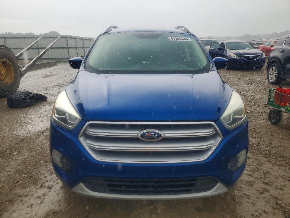 2017 FORD ESCAPE SE — Фото 5 из 12